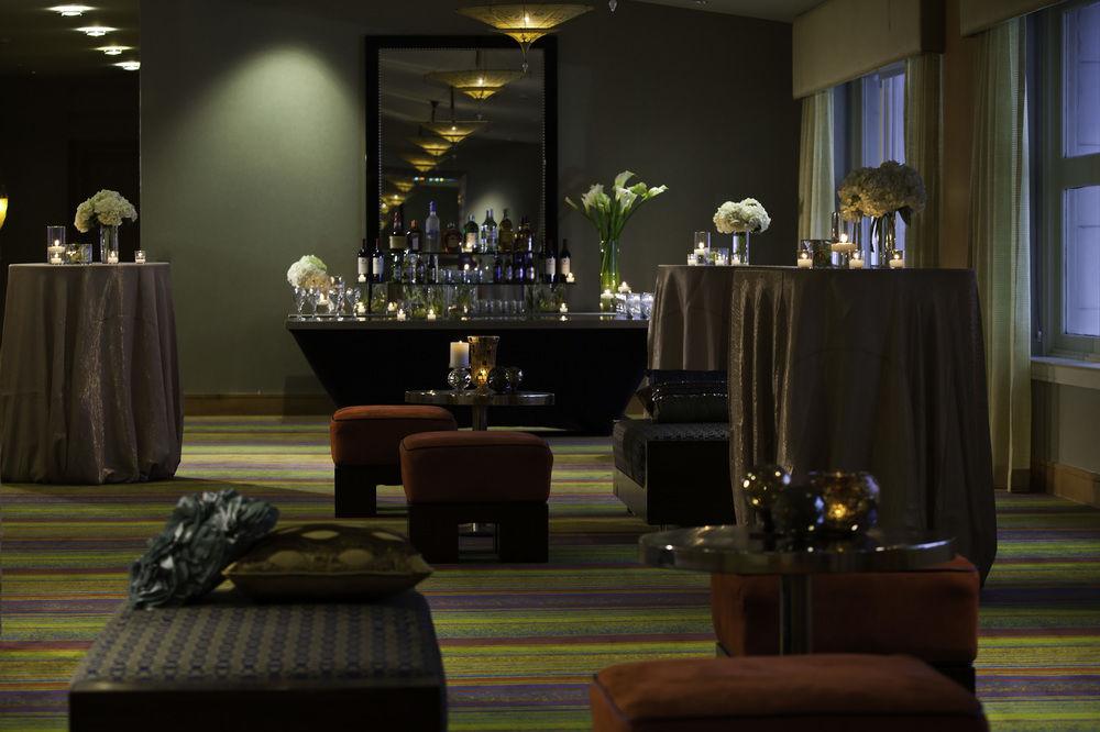 Renaissance New Orleans Pere Marquette French Quarter Area Hotel Екстериор снимка