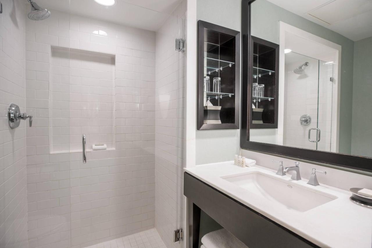 Renaissance New Orleans Pere Marquette French Quarter Area Hotel Екстериор снимка