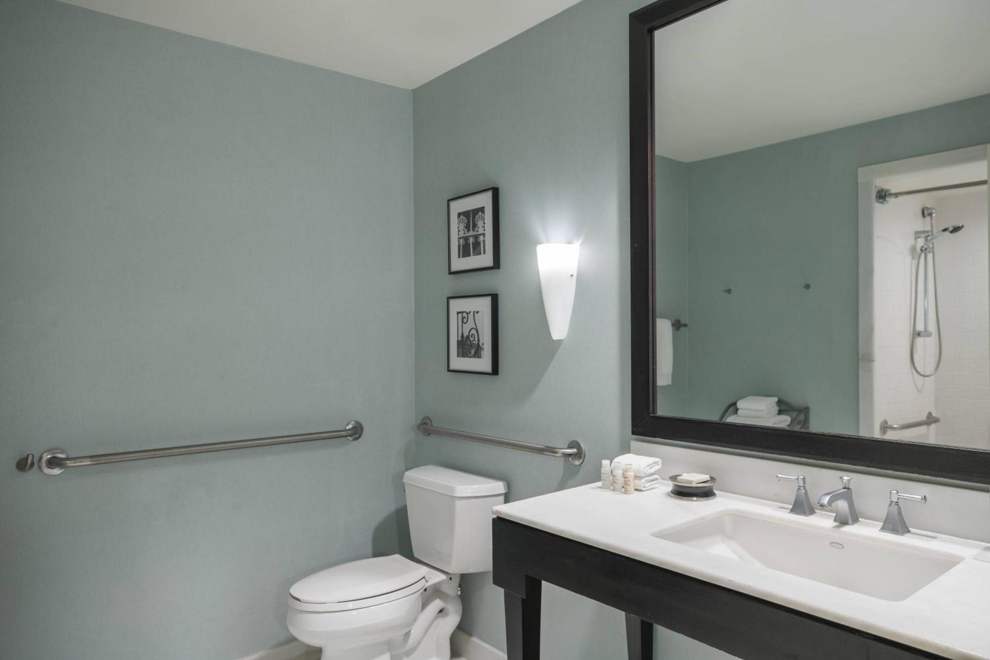 Renaissance New Orleans Pere Marquette French Quarter Area Hotel Екстериор снимка