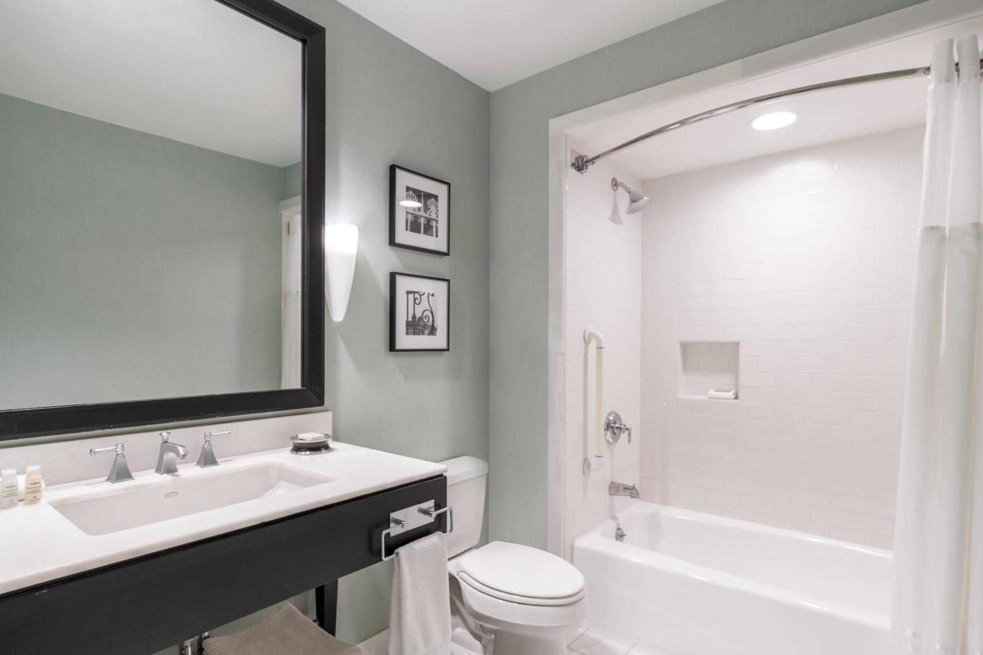 Renaissance New Orleans Pere Marquette French Quarter Area Hotel Екстериор снимка
